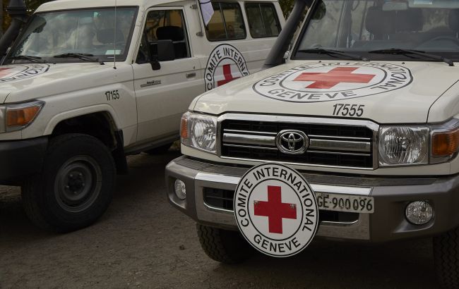 Конвой Красного Креста попал под обстрел на КПВВ «Счастье» (ВИДЕО)