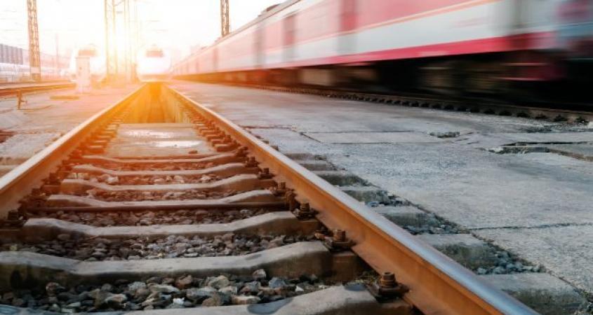 Обстрелами на Херсонщине повреждена железная дорога: один из поездов сменит пункт назначения