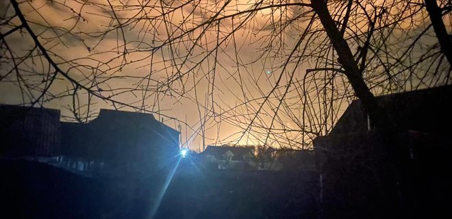 Ракетный удар по нефтебазе в Василькове: спасенные вагоны с дизтопливом и газом передадут военным (ФОТО)