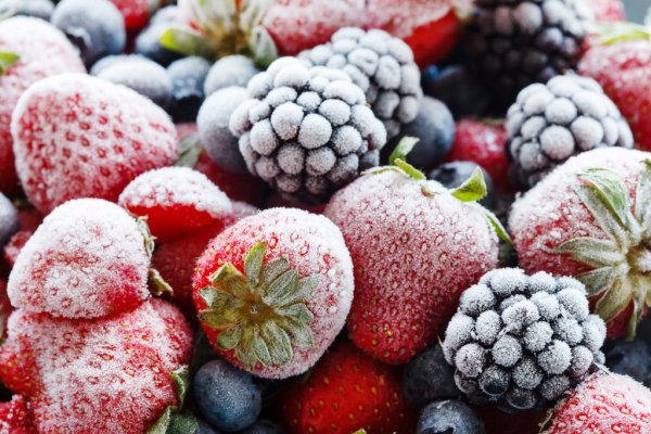 Нутрициологи назвали лучшие для заморозки фрукты, овощи и ягоды