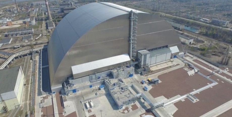 Украина сообщила МАГАТЭ о полной потере связи с Чернобыльской АЭС