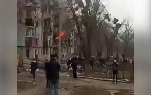 Атака на Харьков: истребитель сбросил бомбу на завод транспортного оборудования