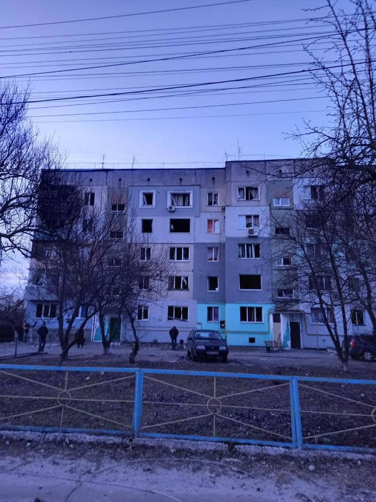 Россия нанесла авиаудар по школе под Киевом, на месте остались руины (ФОТО)