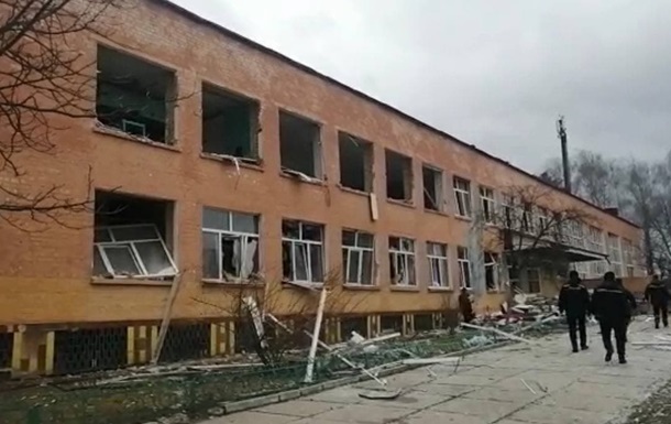 Авиаудары по Чернигову: разрушены две школы и частные дома, есть жертвы (ВИДЕО)