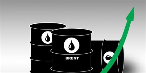 На фоне опасений по эмбарго цены на нефть остаются высокими