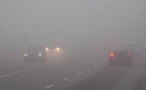 На дорогах Киевской области &#8212; туман: видимость ограничена