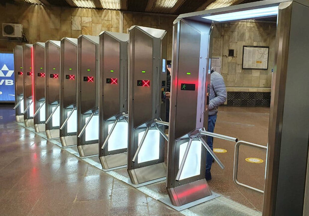 В метро в Киеве не работают терминалы по оплате проезда: какие у пассажиров есть варианты 