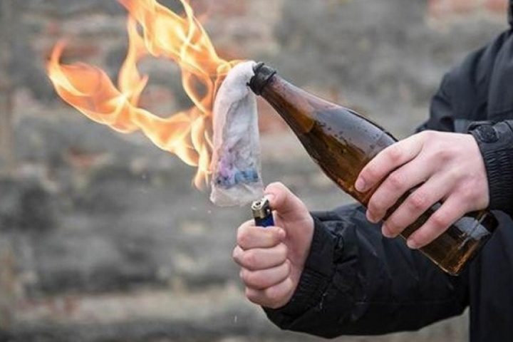 Мужчина в Черкасской области швырнул «коктейль Молотова» в дом неизвестной женщины