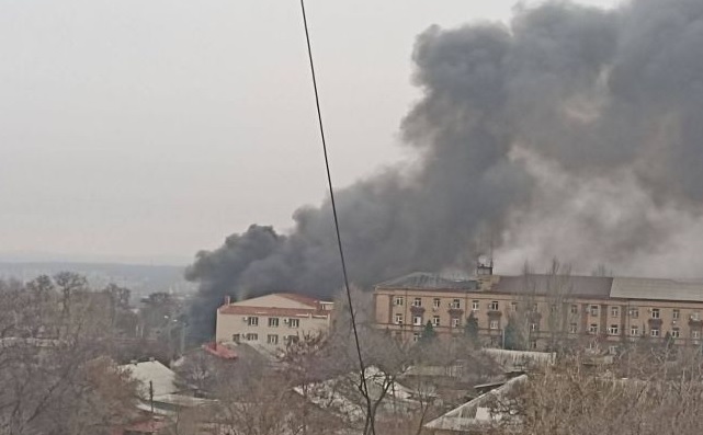 В Донецке произошел пожар на нефтебазе