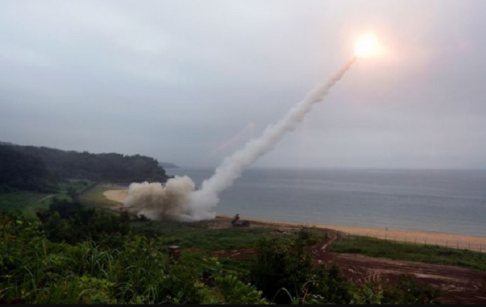 КНДР запустила баллистические ракеты в сторону Восточного моря