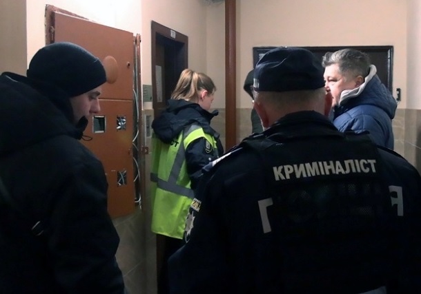 В киевской квартире квартирант устроил резню: 2 человек убиты, 3 ранены