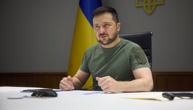 Зеленский сообщил о поставках Украине дальнобойных ракет из Великобритании