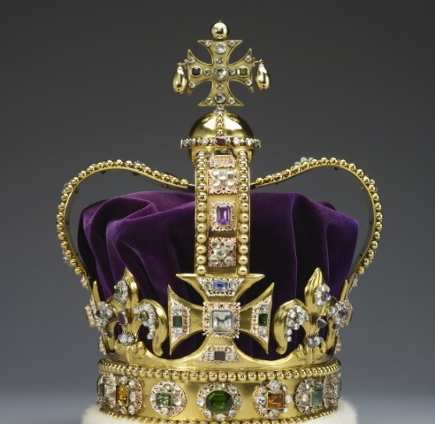 Корону британской монаршей семьи начали готовить к коронации Чарльза III