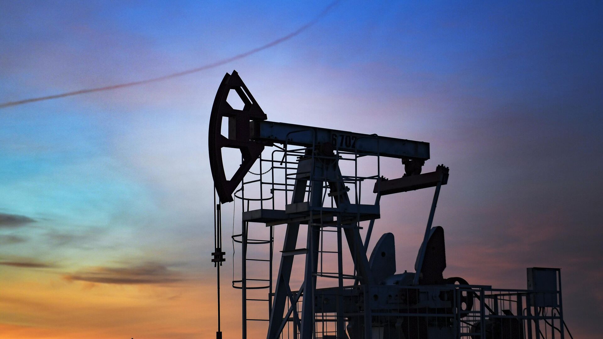 В мае 2023 страны-члены ОПЕК+ сократят добычу нефти