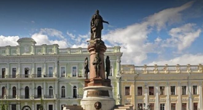В Одессе начали демонтаж памятника Екатерине II &#8212; СМИ