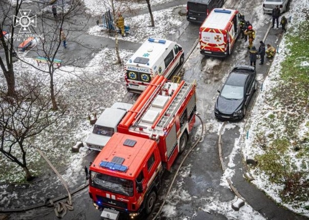 В Киеве произошел пожар в высотке:  погибла пенсионерка