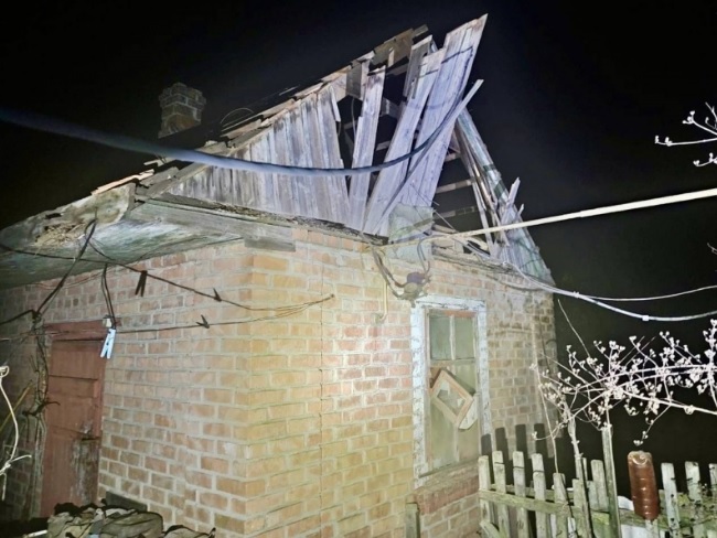 Повреждены дома и газопровод: из &#171;Градов&#187; обстреляли Днепропетровщину