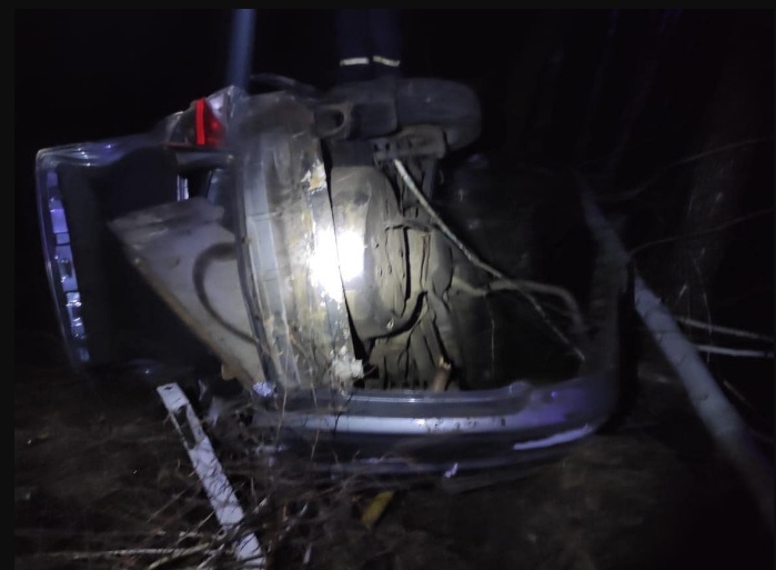 В Киевской области Opel вынесло в кювет: погибли водитель и пассажир
