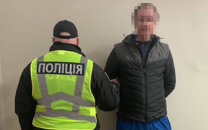 Пьяный мужчина в Киеве по телефону угрожал взорвать отделение полиции