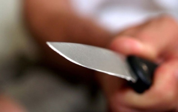 В центре Львова мужчина напал на двух женщин с кухонным ножом