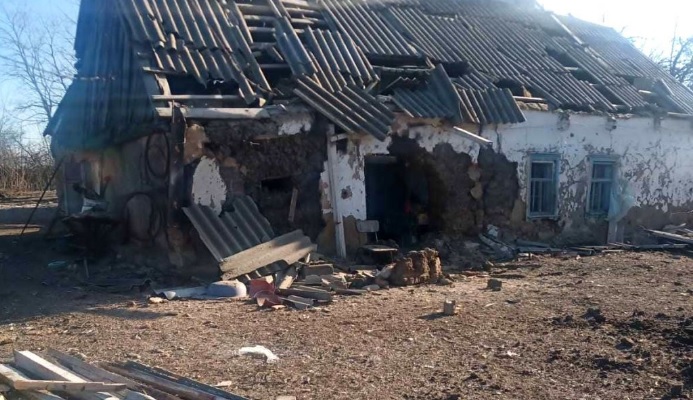 РФ обстреляла в Запорожской области 21 населенный пункт: разрушены дома и квартиры