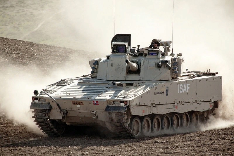 Швеция передаст Украине полсотни боевых машин пехоты и самоходную артиллерию