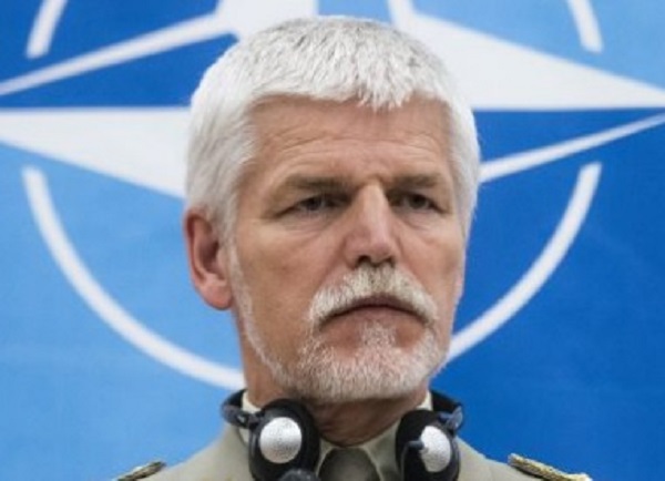 В Чехии президентом может быть избран бывший генерал НАТО