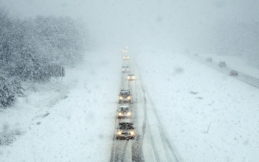 В Одесской области бушует снежная метель: трасса Одесса-Рени перекрыта, автомобили застряли на дороге