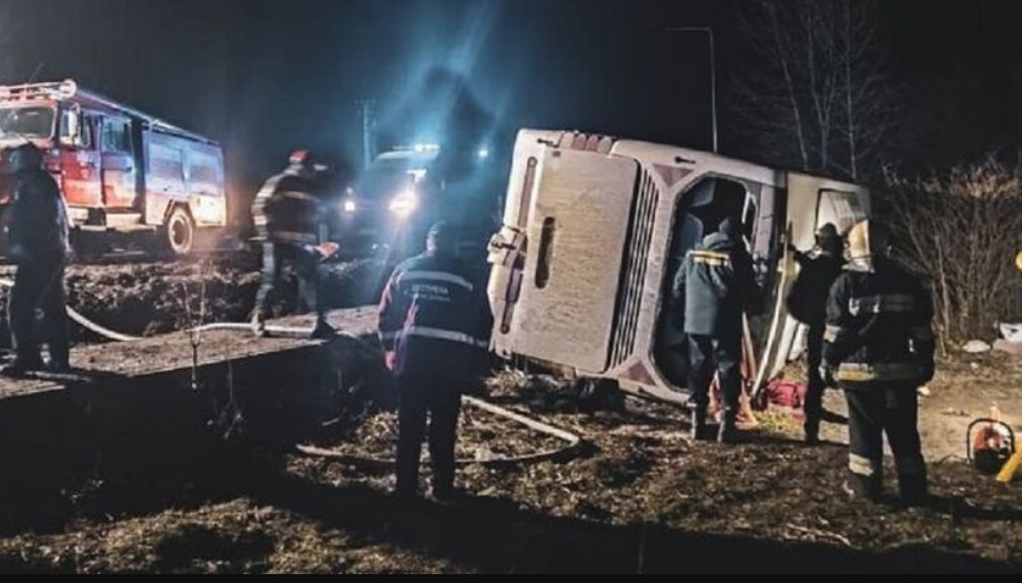 Трое погибших: в Тернопольской области в ДТП попал автобус, ехавший из Буковеля