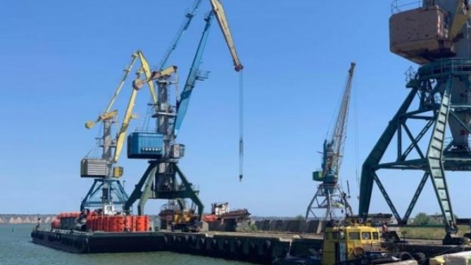 Объявлены временные коридоры для торговых кораблей, идущих из и в украинские порты