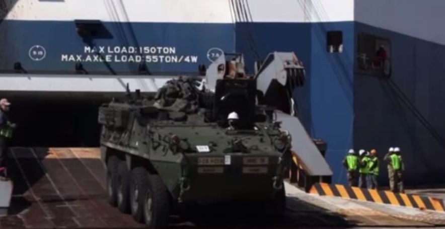 В Германию прибыли 90 обещанных Украине американских боевых машин Stryker