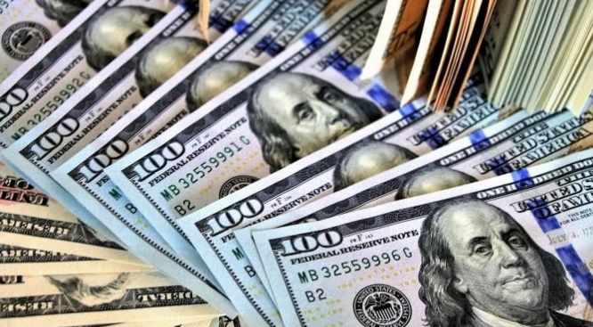 В Украине значительно вырос дефицит валюты: в сентябре НБУ продал максимальный объем долларов с января