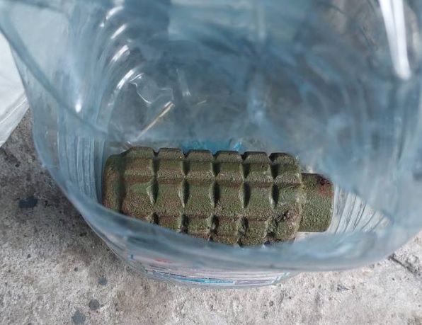 В Броварах на улице нашли гранату внутри пластиковой бутылки