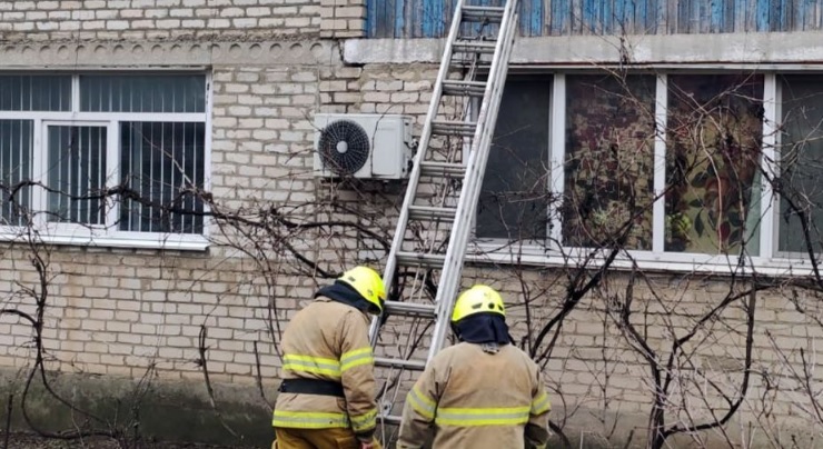 В Одессе погибли девушка и мужчина: упали с 14 этажа, полиция считает это самоубийством