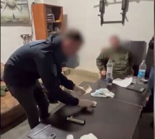 В Одесской области замкомандира воинской части вымогал 120 тысяч гривен с военного