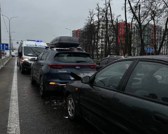 На трассе Киев-Одесса &#8212; ДТП: водителя Daewoo увезли в больницу