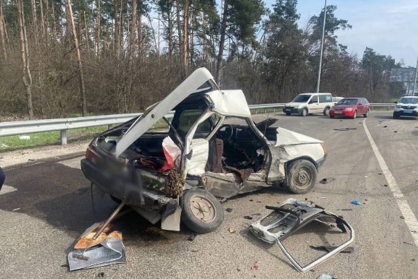 На Житомирской трассе под Киевом – тройное ДТП: погиб водитель
