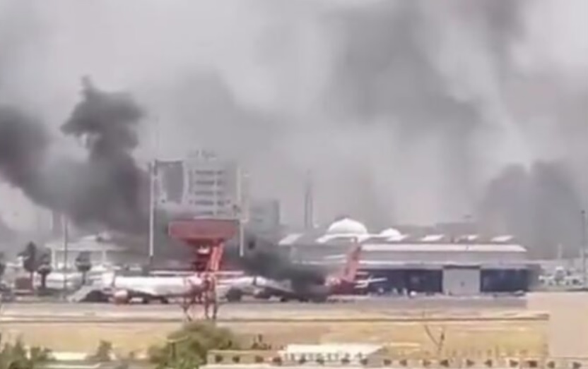 В Судане &#8212; попытка госпереворота: в аэропорту, захваченном мятежниками, загорелся украинский самолет