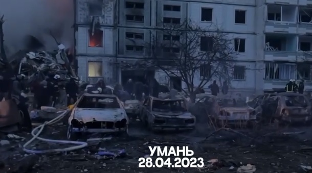 РФ нанесла ракетный удар по многоэтажкам в Умани: 3 погибших, 8 человек ранены
