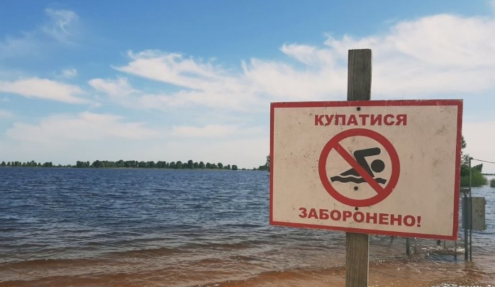 Есть риск кишечных инфекций: в Черкассах запретили купаться на пляжах Днепра