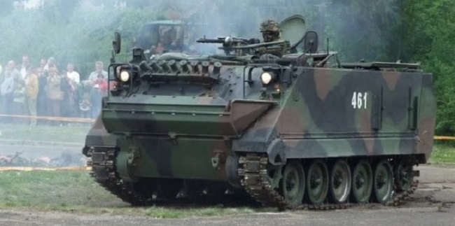 Португалия передаст Украине партию гаубиц и бронемашин M113