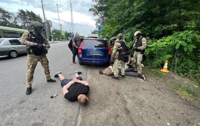 В Киевской области полиция задержала торговцев оружием