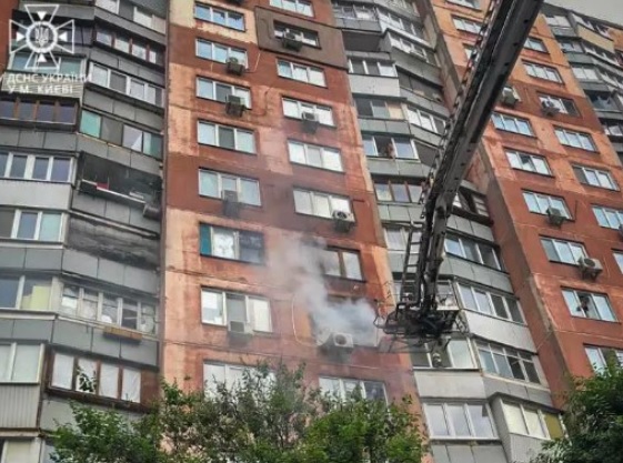 В Подольском районе Киева горела многоэтажка