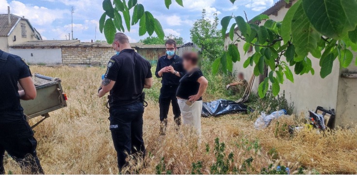 Пьяный житель Одесской области убил жену и врал соседям, что она уехала за границу