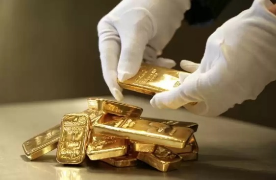 РФ продает золото из резервного фонда Путина из-за дефицита бюджета