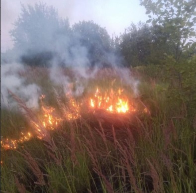 Ночью РФ выпустила дроны по Киеву, обломки упали в Киевской области: 12 домов повреждены, произошел пожар