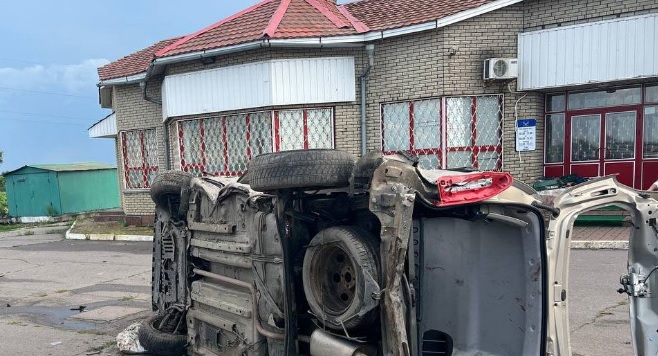 В Полтавской области автомобиль врезался в отбойник: погиб подросток