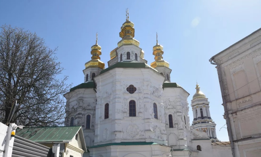 В Киево-Печерскую лавру приехала комиссия Минкульта опечатывать корпуса монастыря