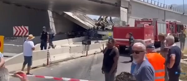 В греческом городе обвалился мост: погиб человек, двое пропали без вести, пятеро ранены