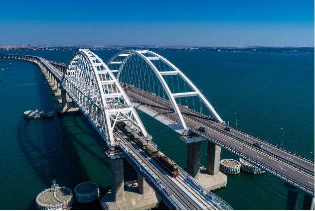 The Guardian пишет, что украинская разведка хочет провести третью атаку на Крымский мост